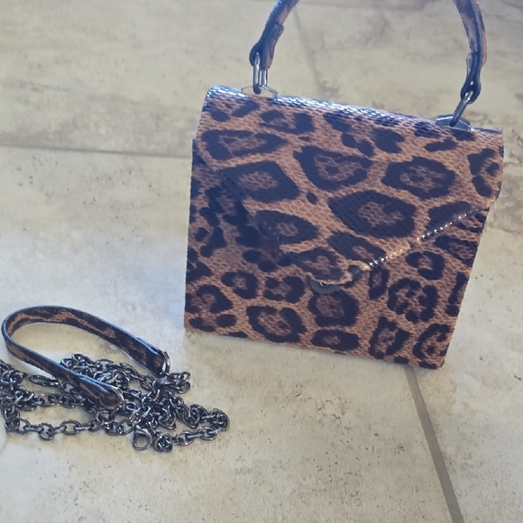 Leopard Pattern Mini Bag - Picture 3 of 4